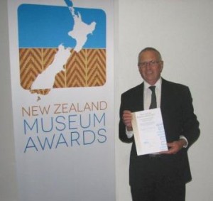 Ken Soanes after receiving the certificate at the 2013 NZ Musuem Awards